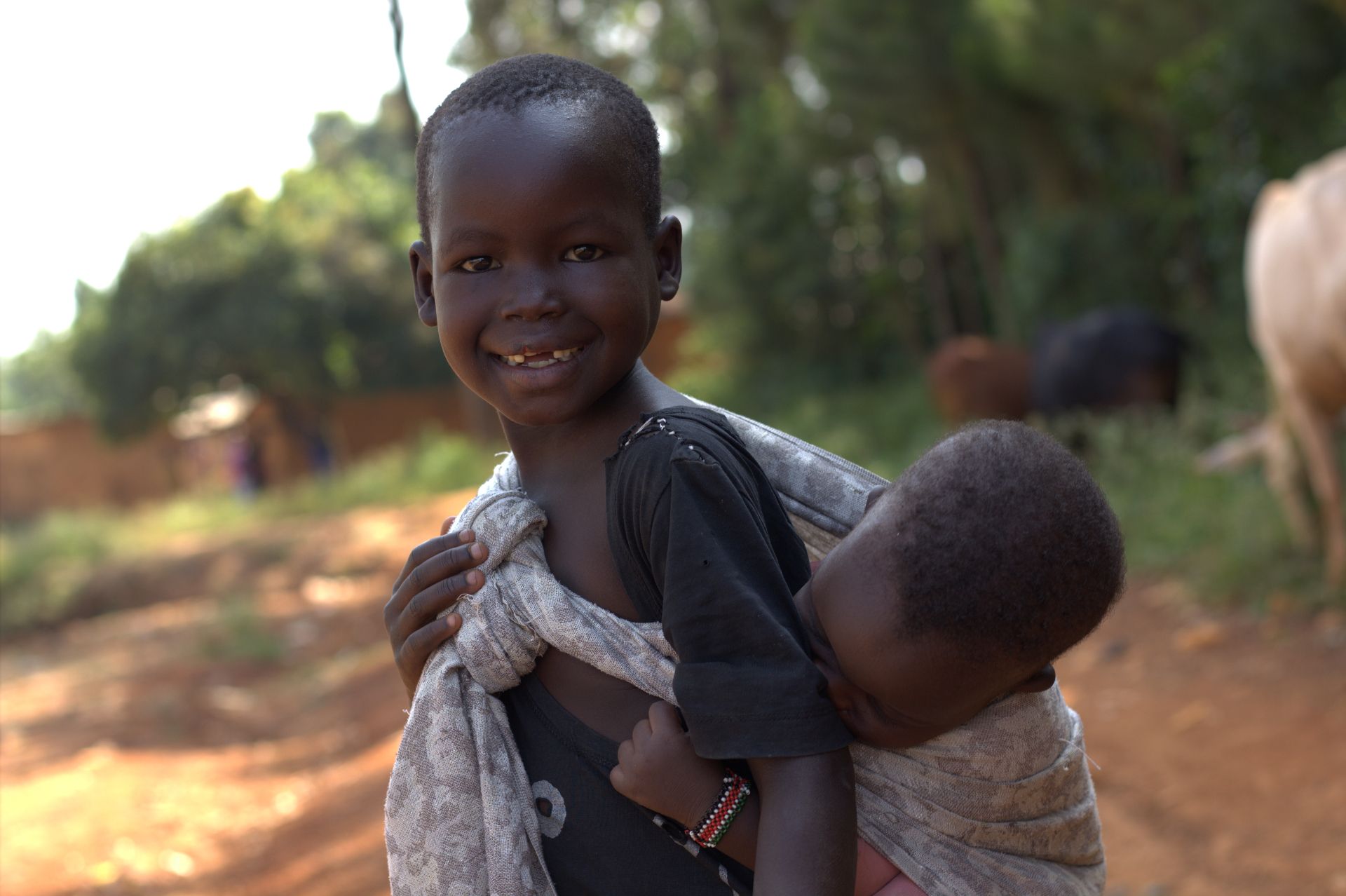 Big sister, little brother, Mawero, Busia